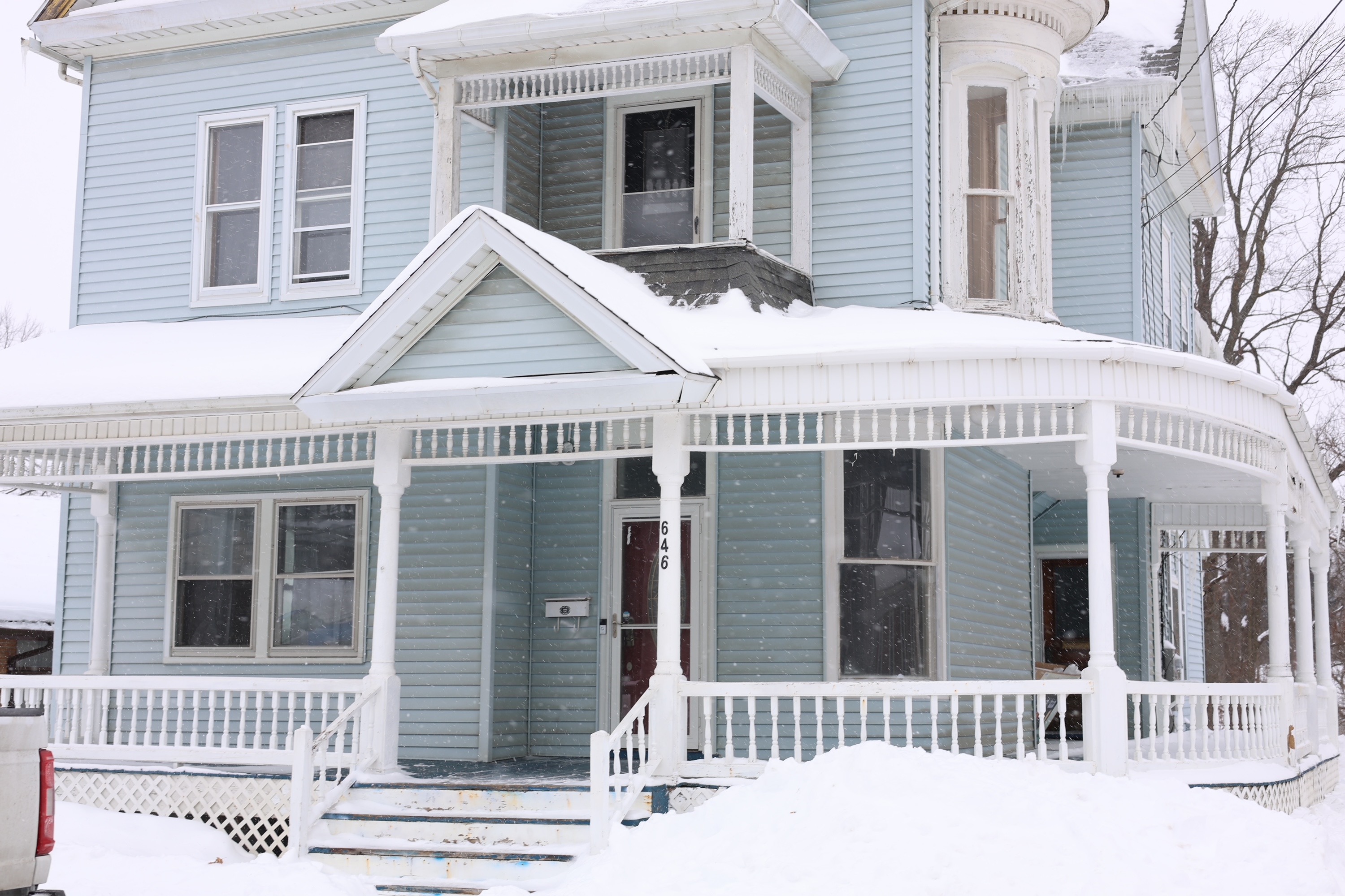 Mansfield Park Ave exterior - Victorian style home